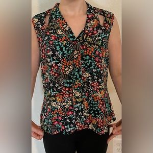 New York and Company flowered blouse size Small